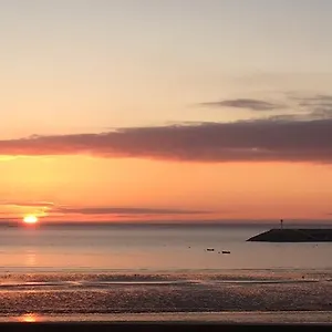 https://hotel-de-la-plage-erquy.inbrittany.com